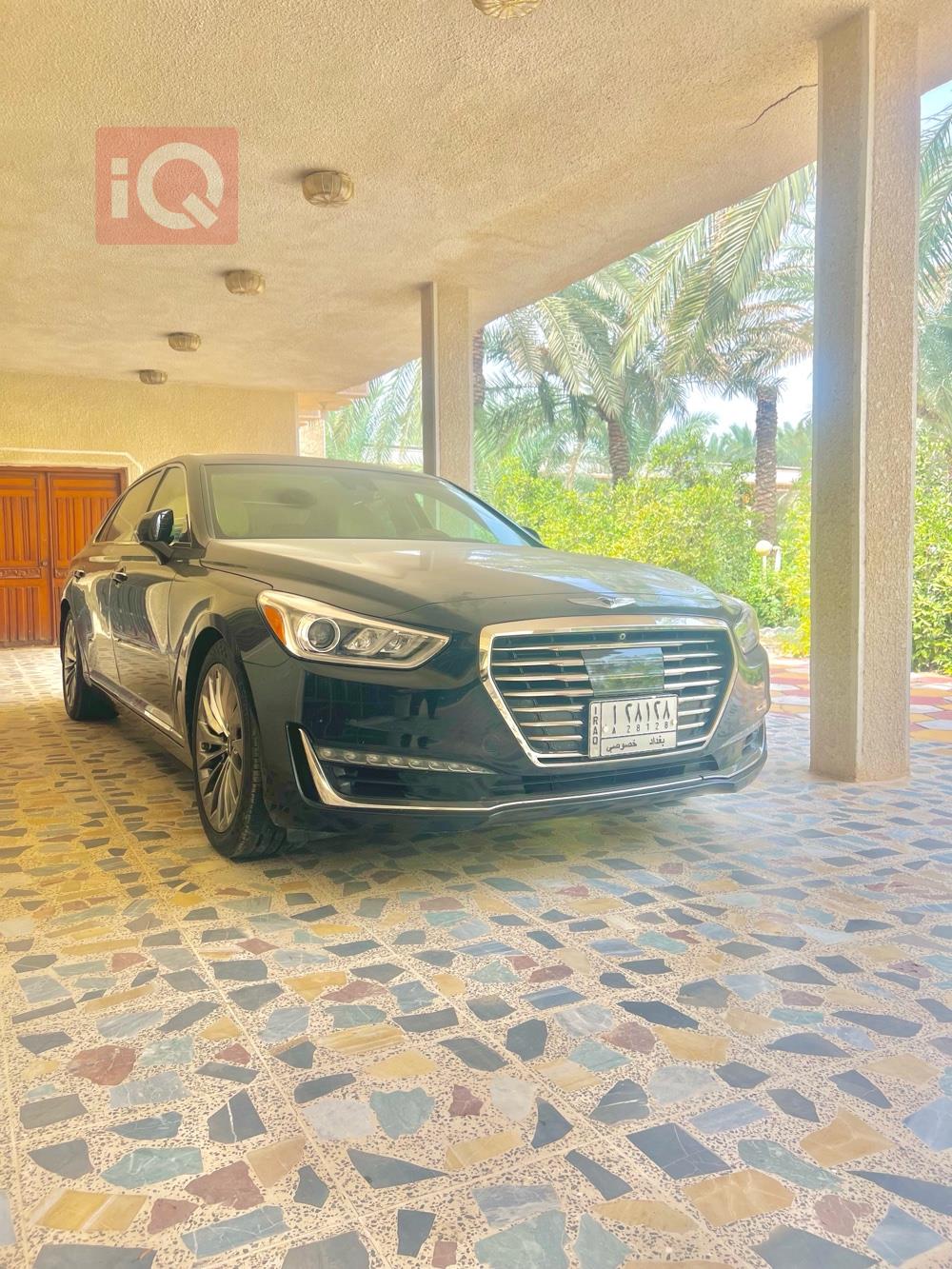 Genesis G90